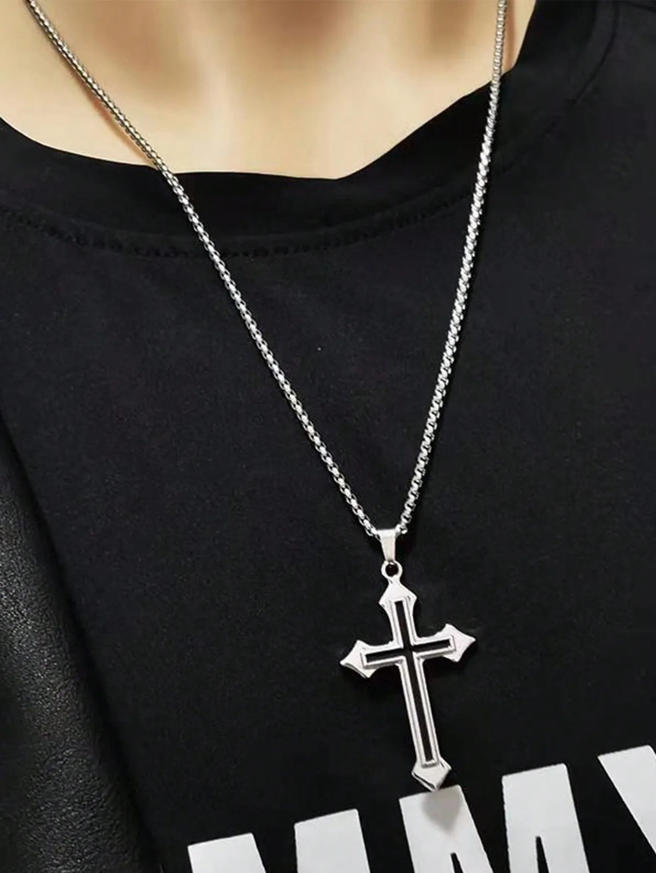 Stainless Steel Unisex Pendant Necklace For Hoodies And Daily Use