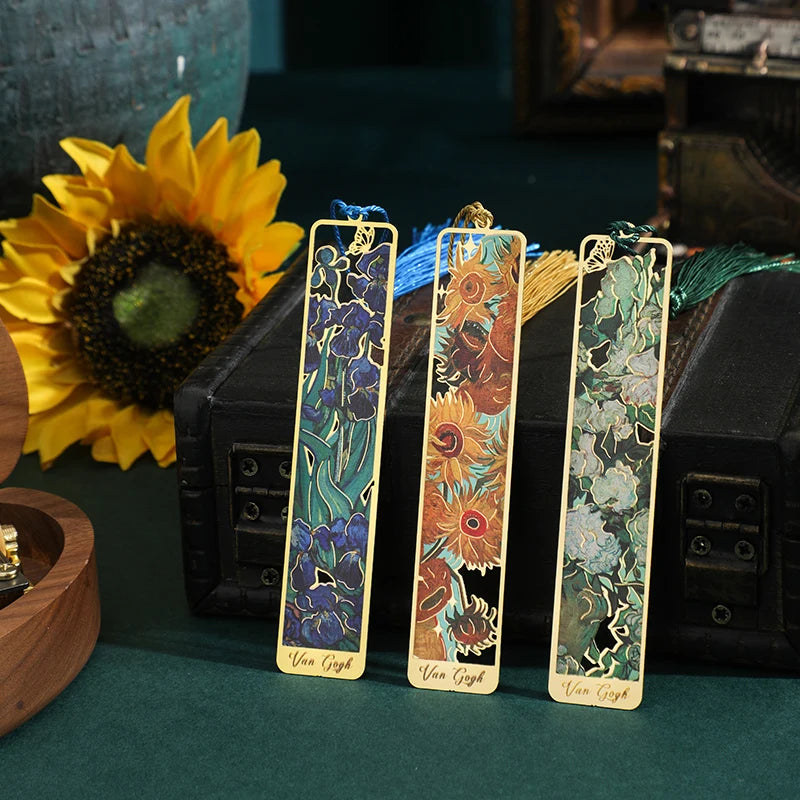 Retro Hollow Metal Bookmark Featuring Floral Painting And Tassel
